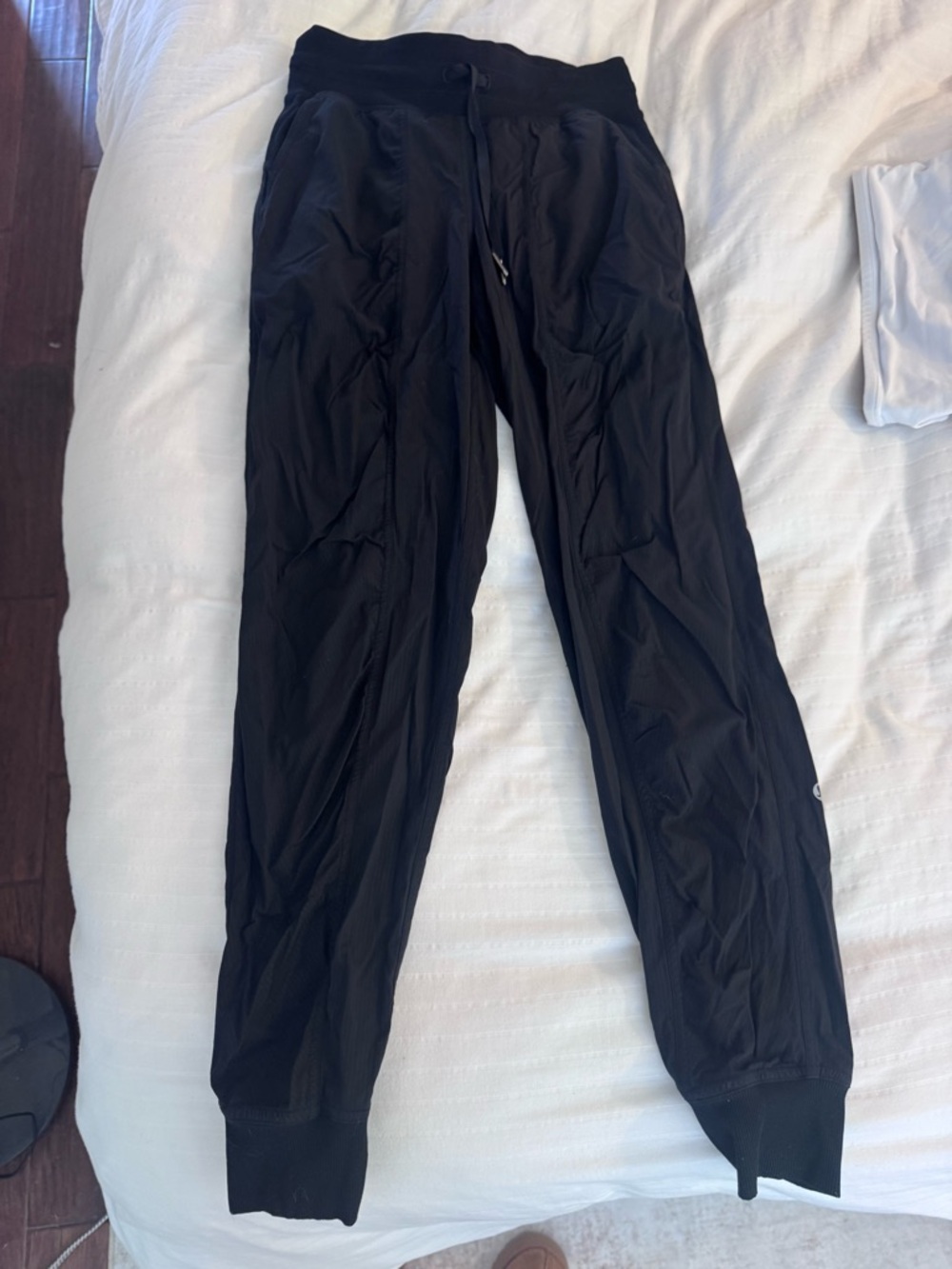 Lululemon size 4 black Lightweight Drawstring Joggers
